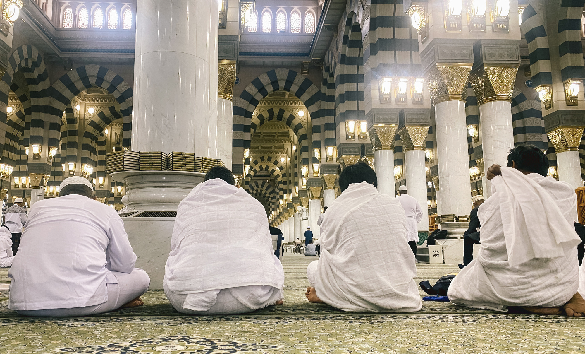 Journey to Mecca: Effortless Umrah Experiences